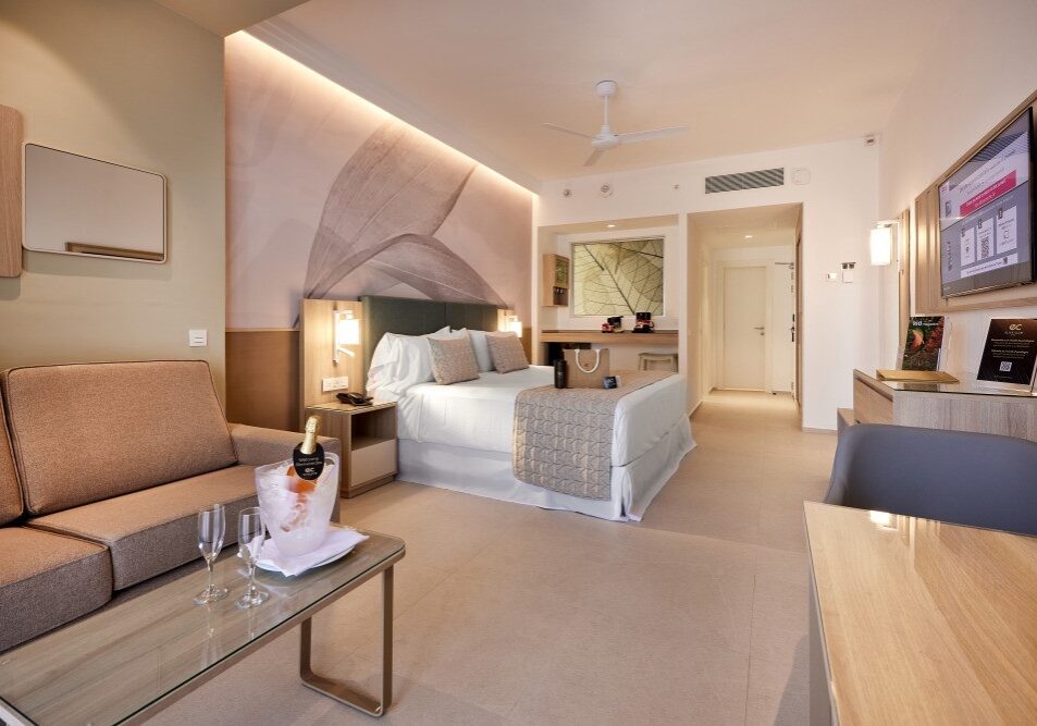 Junior Suite Deluxe Ocean View Elite Club by RIU